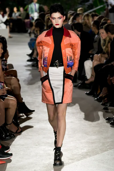 Look 7